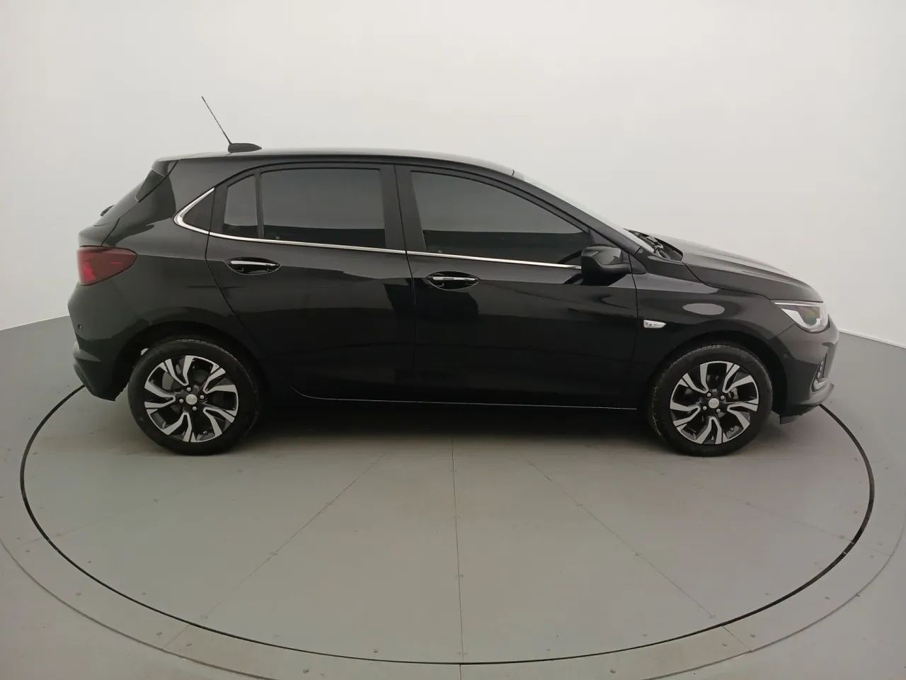Chevrolet Onix HATCH PREMIER 1.0 12V TB FLEX AUT. 4P, foto 6 de 18