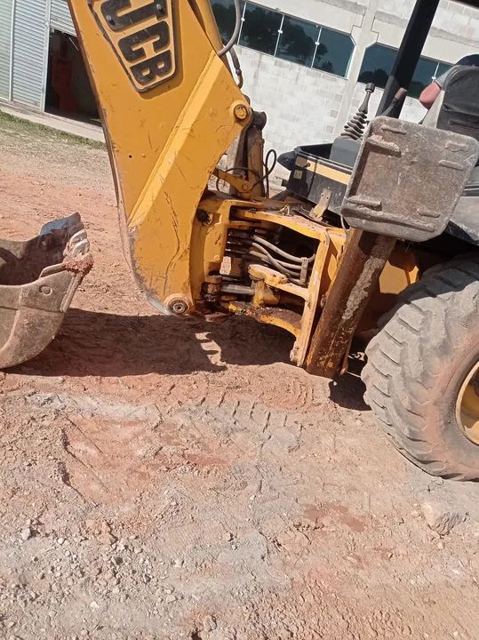 Retroescavadeira jcb ano 2006 - Foto 3