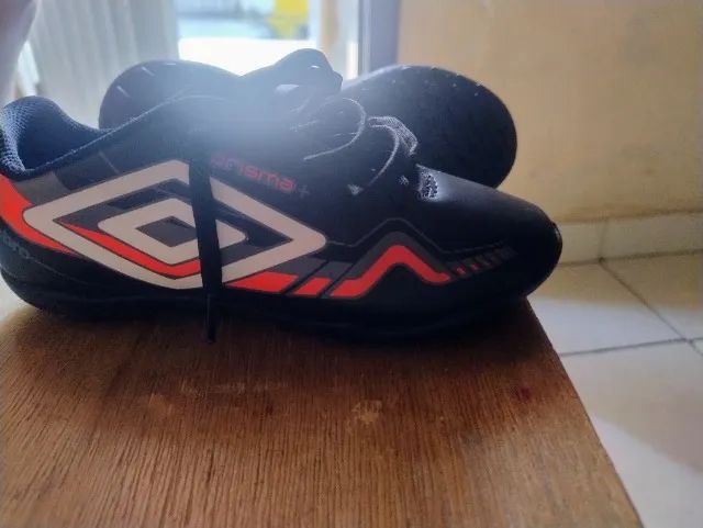 Chuteira boa , usada apenas 2 vezes , número 31...