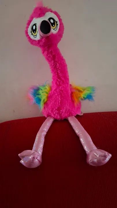 Pelúcia Flamingo Rosa dançante 