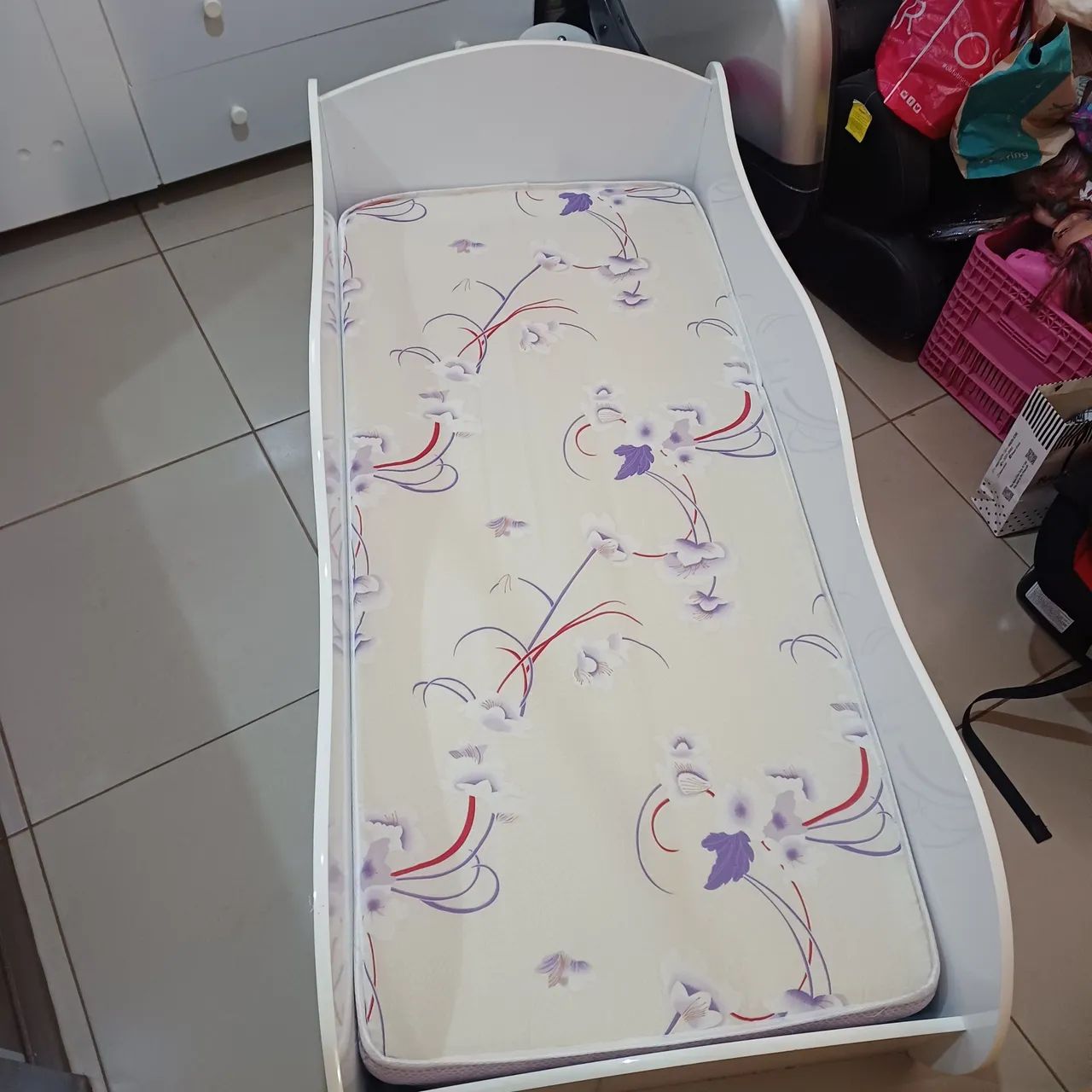 Children's bed64363741637123125