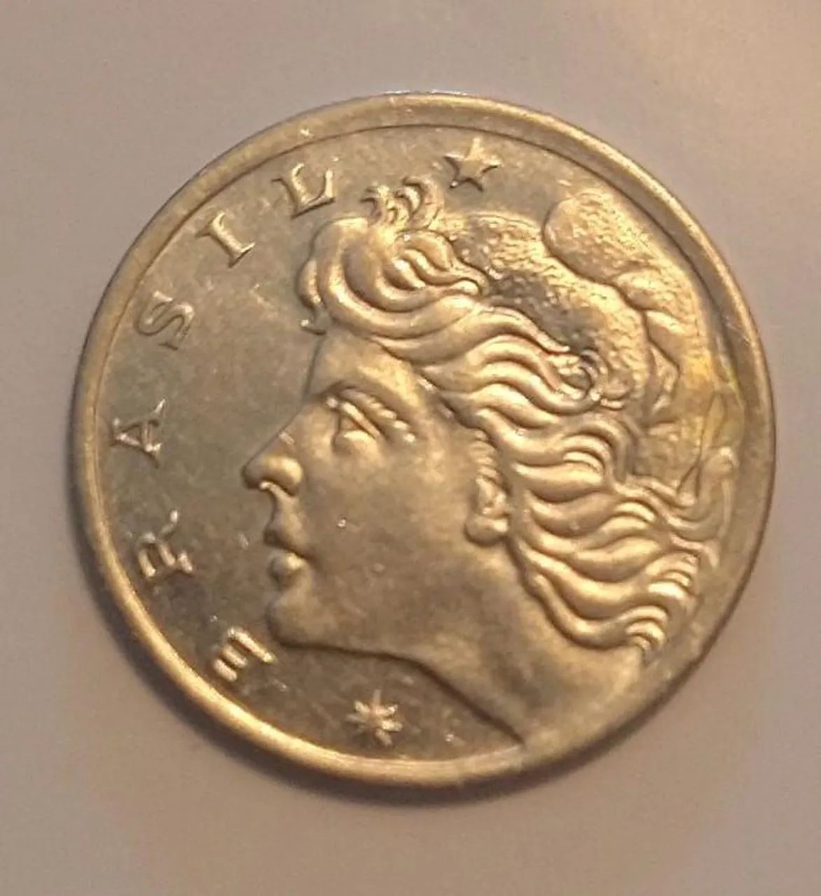 Moeda 5 Centavos 1969, cunho descentralizado. - Foto 2