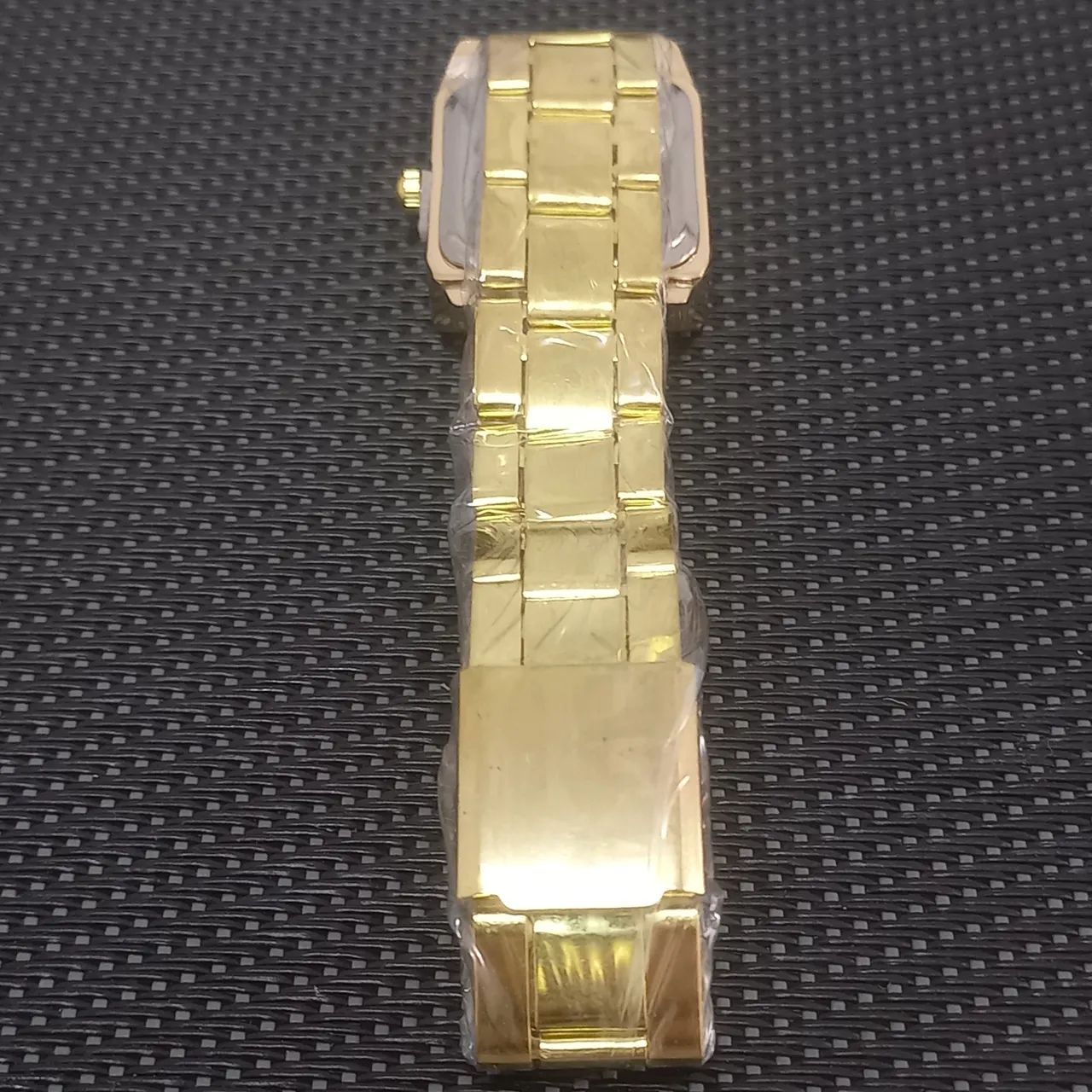Relógio feminino dourado. - Foto 3