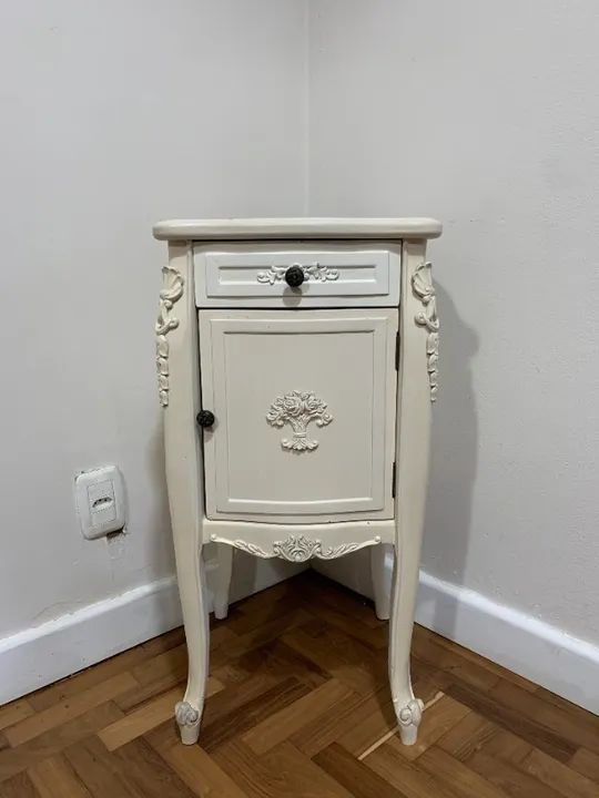 Mesa de Cabeceira