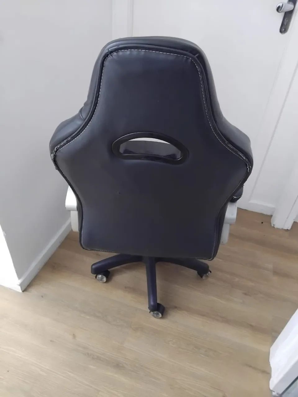 Cadeira Gamer em ótimo estado  - Foto 3