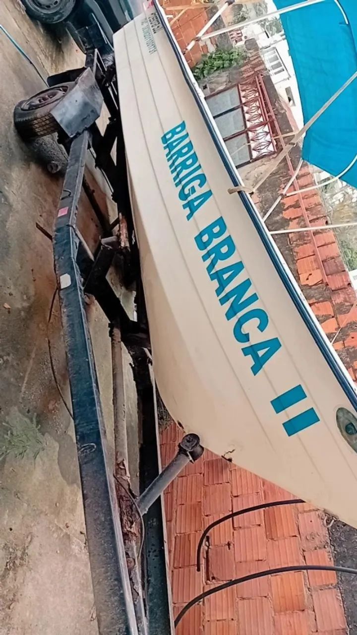 Lancha Rápida, 5 Metros, casco duplo, com capota e âncora. - Foto 11