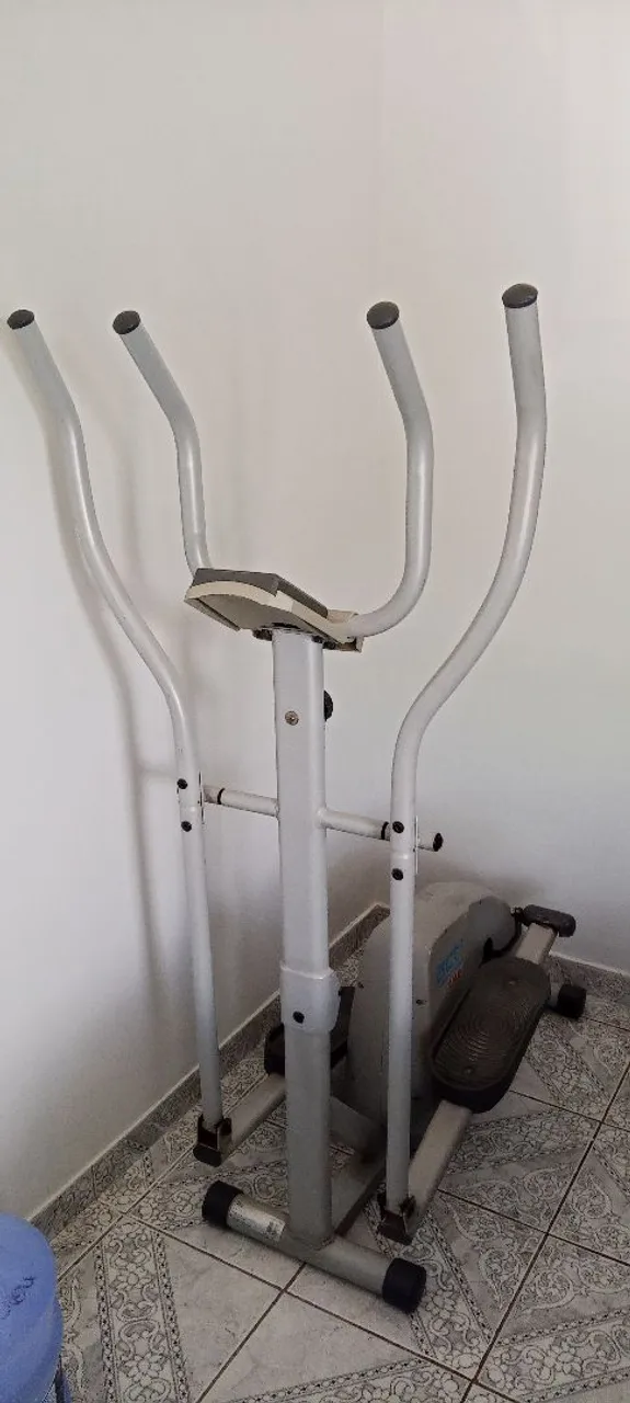 Elíptico para exercícios
