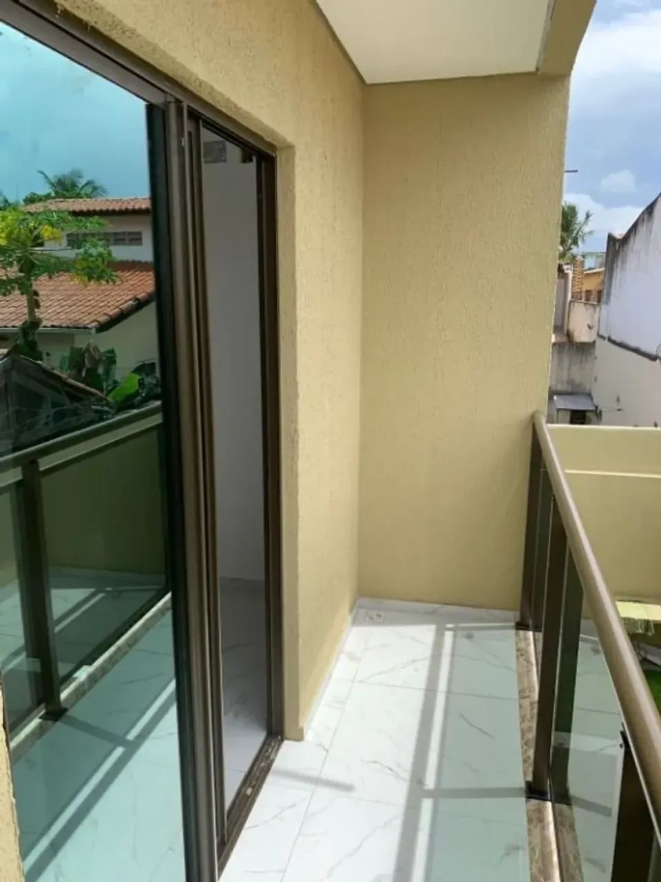 Vendo casa duplex com 4 suítes no bairro Jardim das Oliveiras - Foto 4