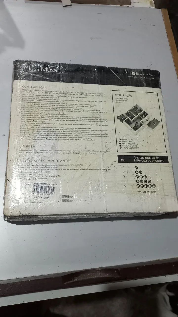  lote com 8 placas Pastilha de vidro 30x30 mosaico bege e marrom  - Foto 2