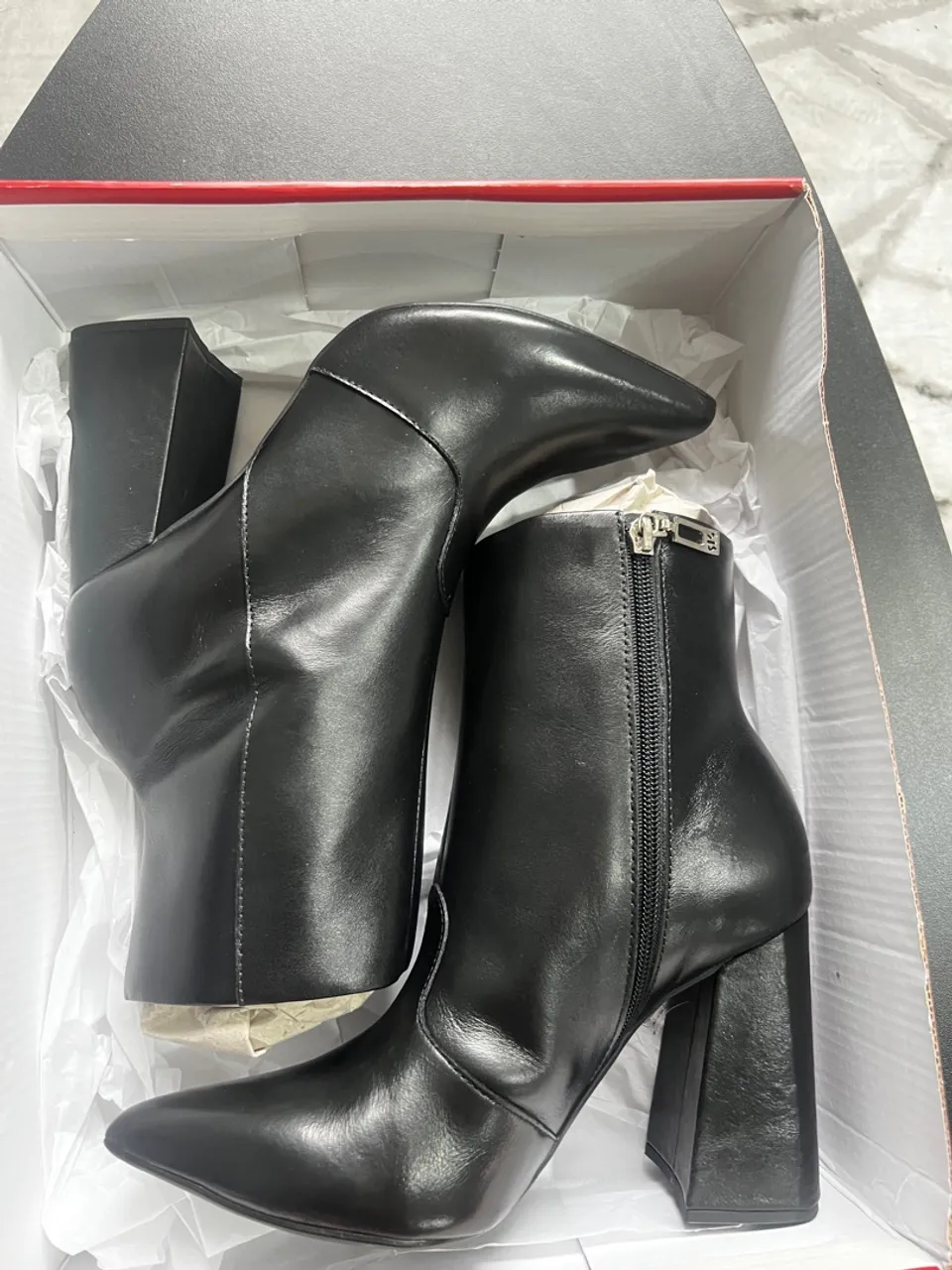 2 botas morena rosa TM 38 na caixa quero 180$