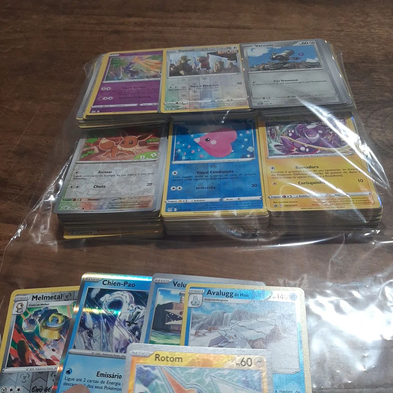 Lote 500 Cartas Pokemon Brilhantes - Foto 2