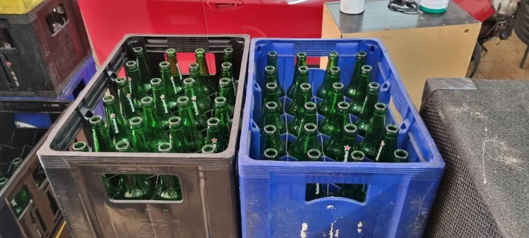 ENGRADADO CERVEJA DE GARRAFA 600 ML AMBEV SKOL BRAHMA ORIGINAL SERRA MALTE SPATEN COMPLETO - Foto 3