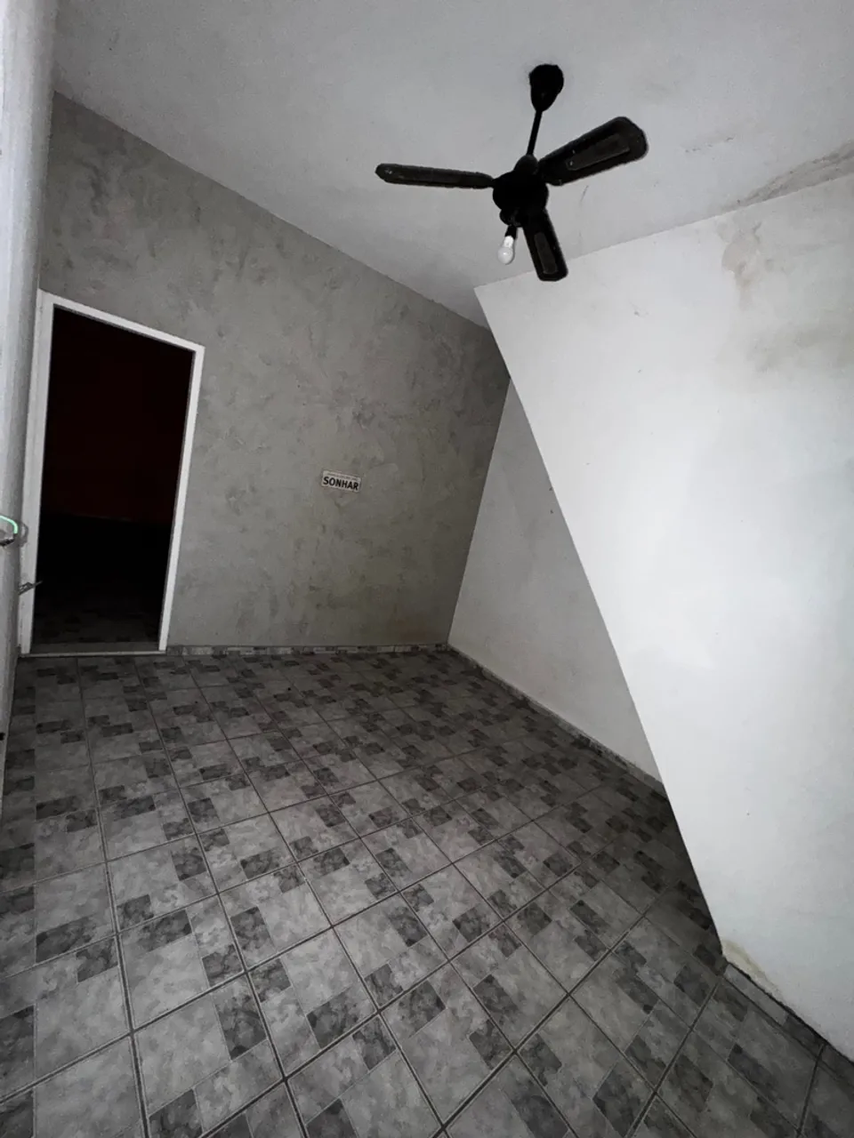 Vendo casa 75mil não paga água nem luz