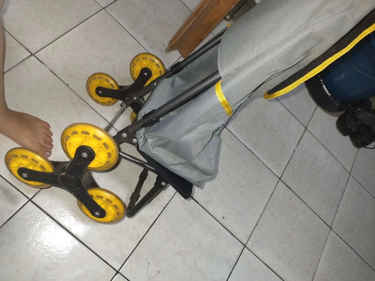Carrinho de compras dobrável Globe - Foto 3