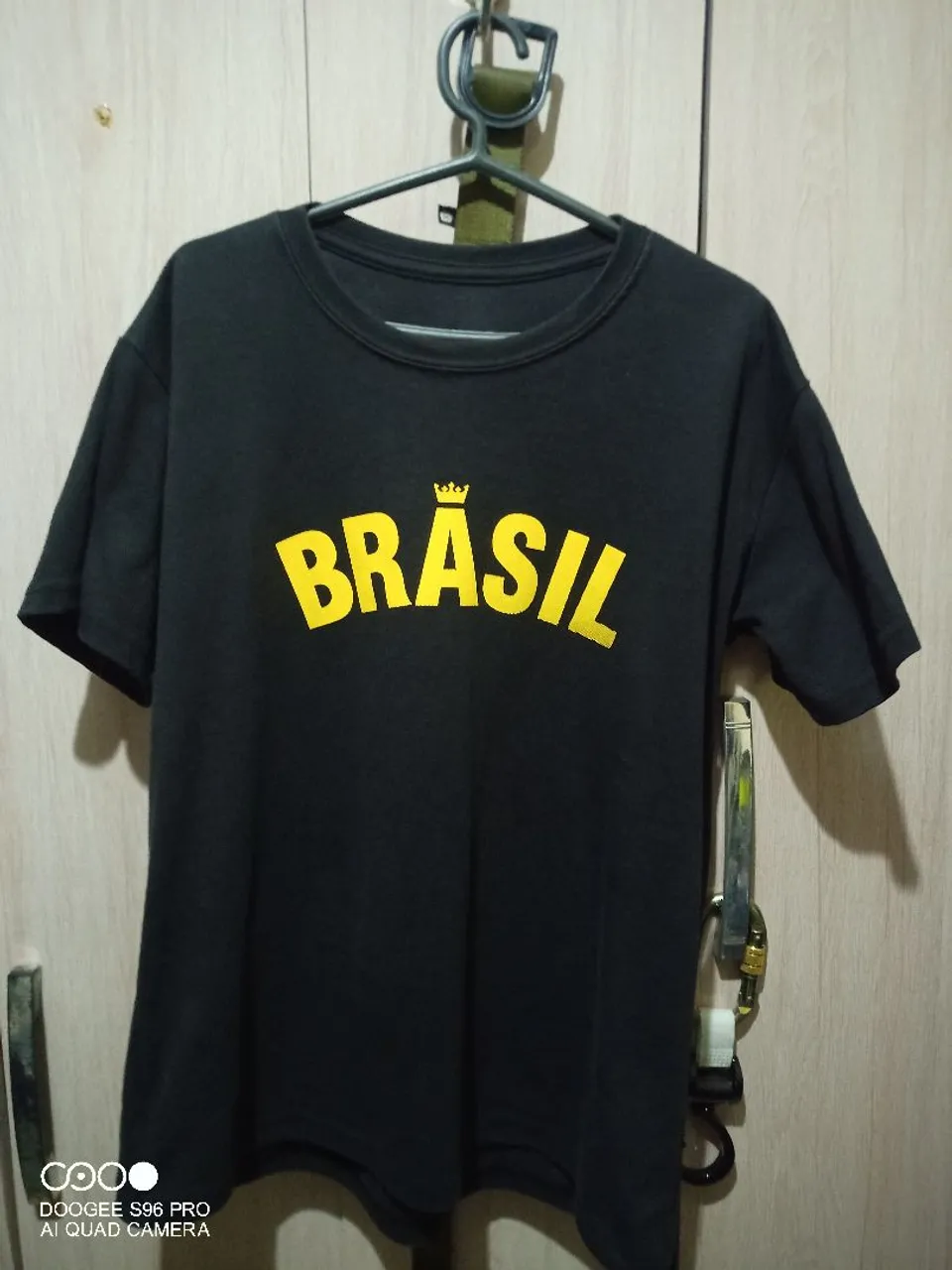 Camiseta Osklen Brasil Amarela e Preta