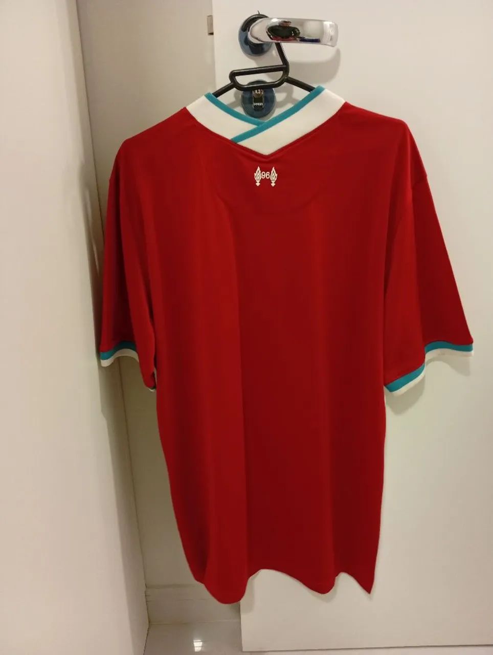 Camisa Liverpool 2021/22 - Tamanho XL - Foto 2