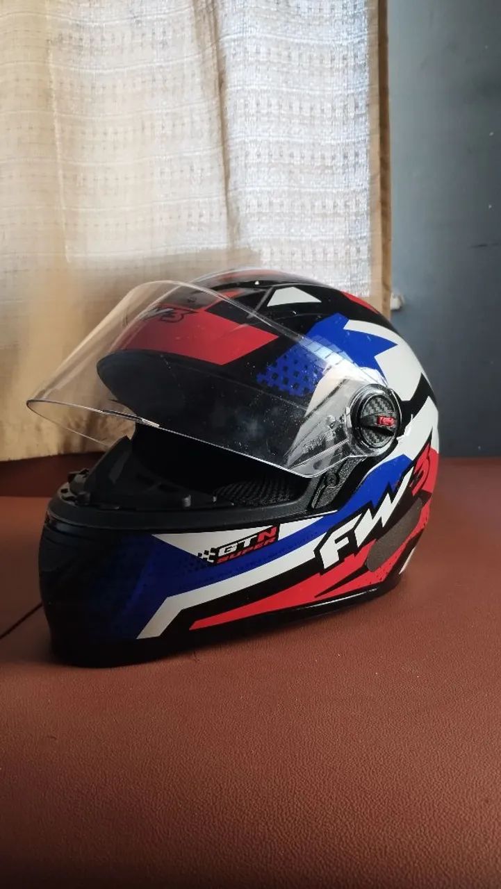 Capacete FW3