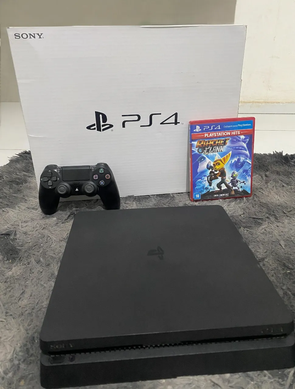 Ps4 Slim com 1TB + Jogo Ratchet & Clank