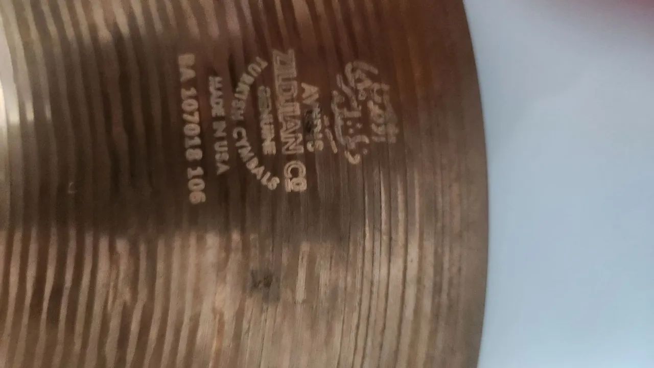 Hi Hat ( Chimbal) Zildjian i 14 Polegadas- Liga B8 - Foto 3