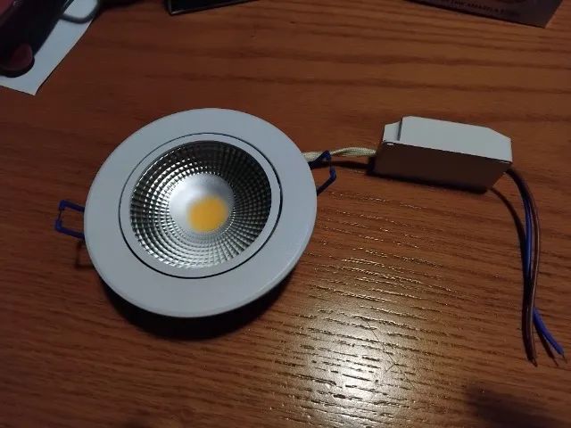 Kit de 7 spots LED redondos luz amarela 3500 K