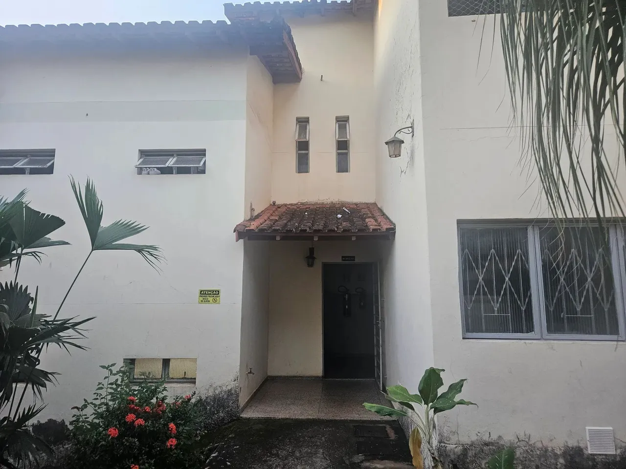 Imóvel para aluguel com 72 metros quadrados com 3 quartos em São Francisco - Campo Grande