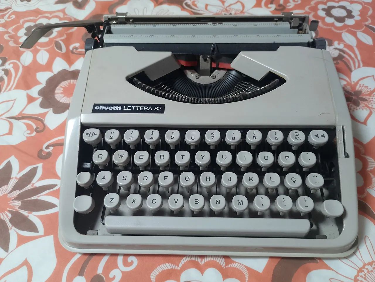 Máquina de Escrever Olivetti Lettera 82 - Foto 5