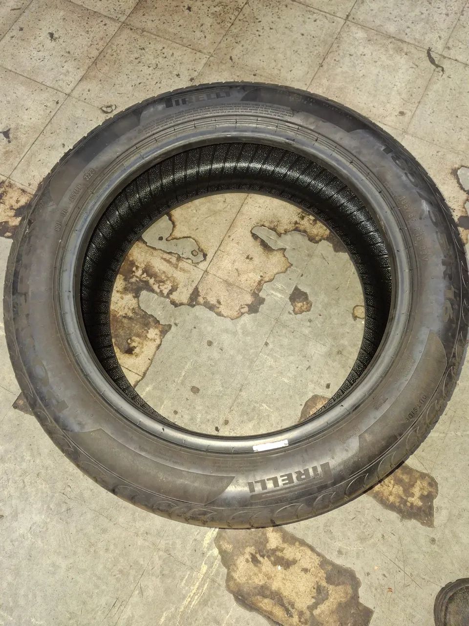 Pneu 185/55/16 pirelli  bom estado  - Foto 3