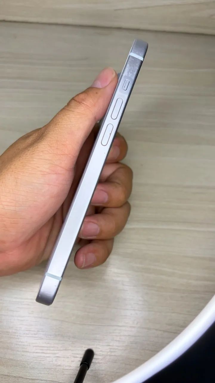 iPhone 15 128 GB - bateria 83%  - Foto 2