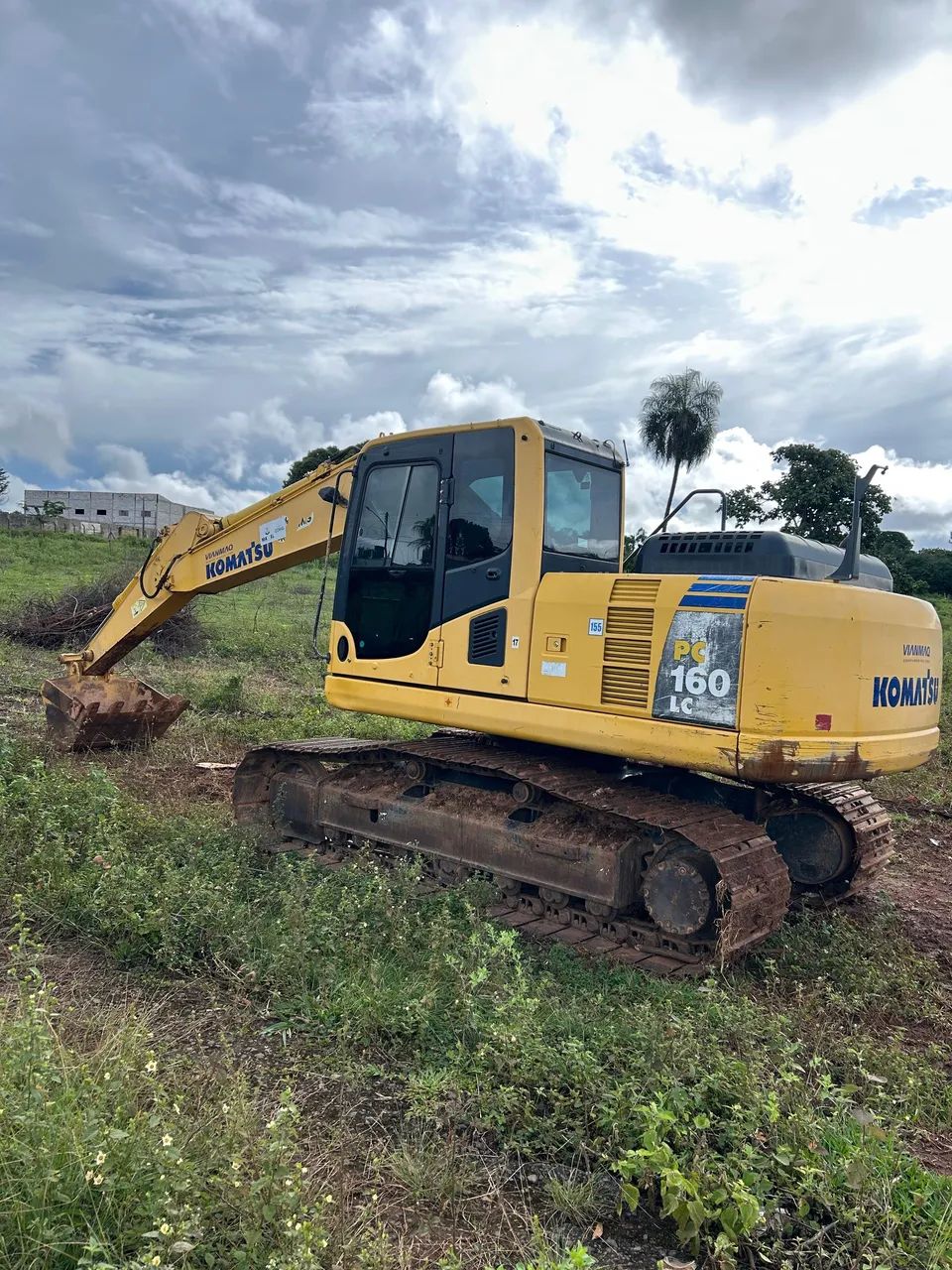 PC komatsu 160 LC ano 2018,preço bom pra vender rápido - Foto 3