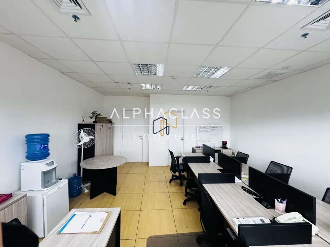 Vendo e alugo sala comercial mobiliada em Alphaville - Edifício New Worker Tower - Foto 2