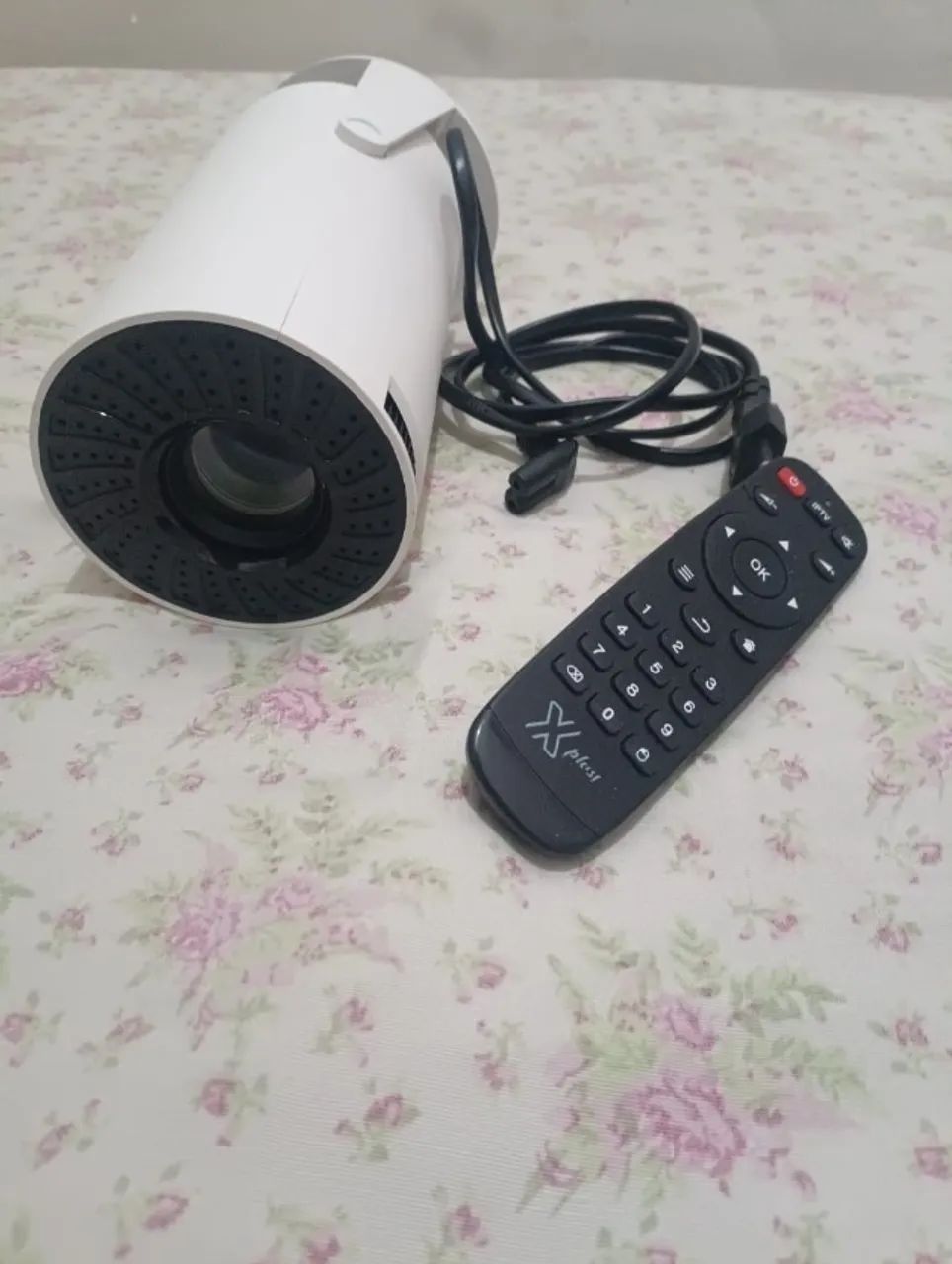  Mini Projetor Portatil 5g Wifi 6 Bluetooth 5.0 AOPVUI Android 11 HY300 Projetor 4K 1080 F - Foto 6