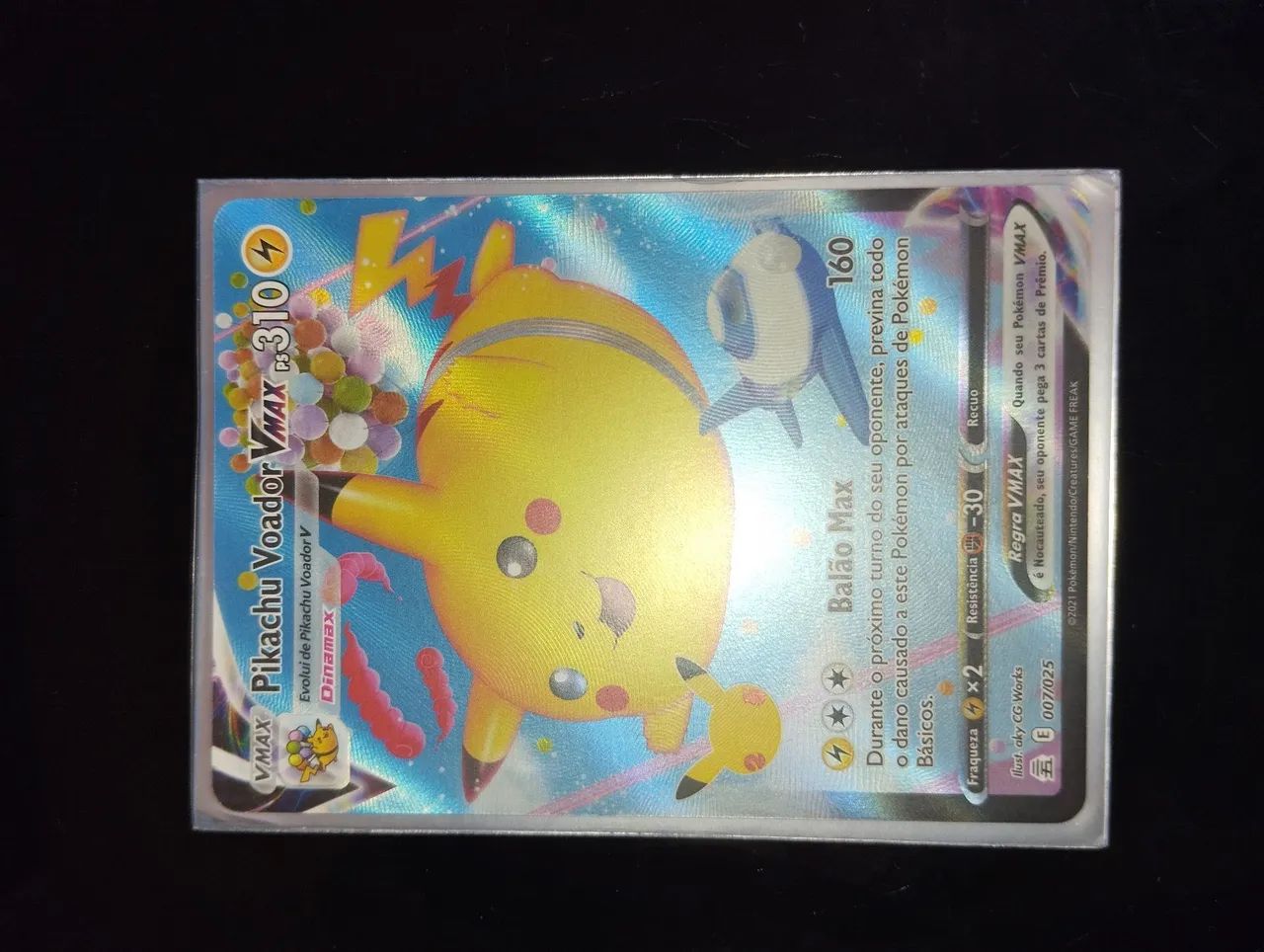 Pikachu Voador Vmax Coleção 25 anos - Foto 2
