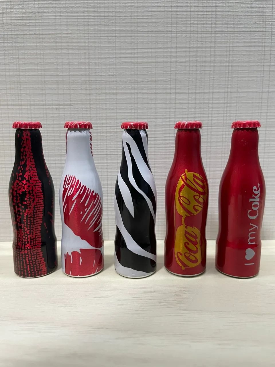 Garrafinhas Coca-Cola miniaturas colecionáveis  - Foto 2