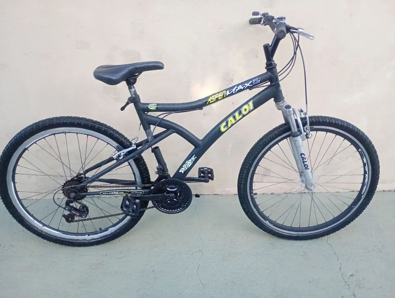 Bicicleta aro 26 seminova 