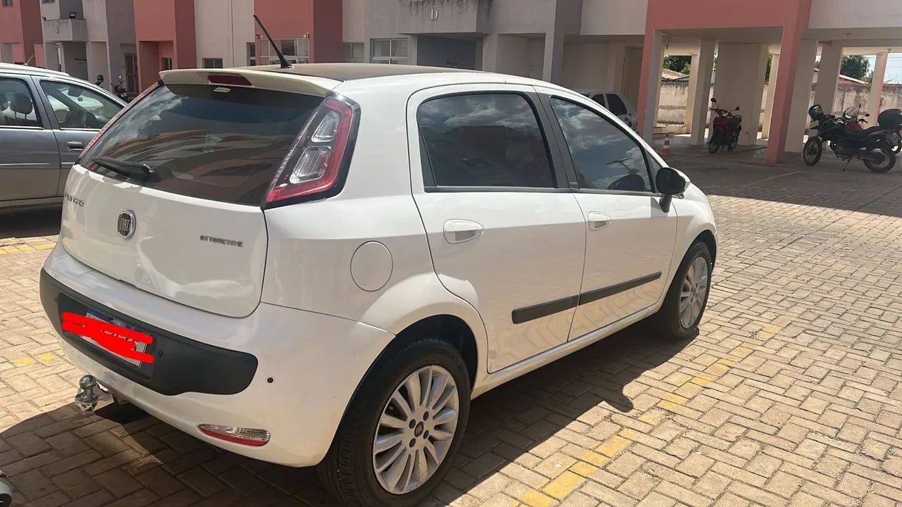 Fiat Punto Attractive 1.4 Fire Flex 8V 5P 2014 - Foto 3