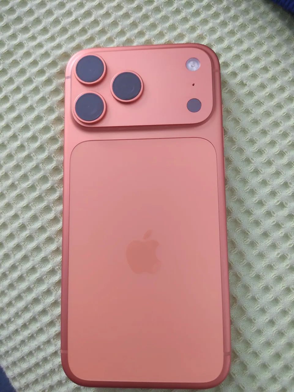 Carcaça iPhone 17 pro Max Laranja - Foto 2