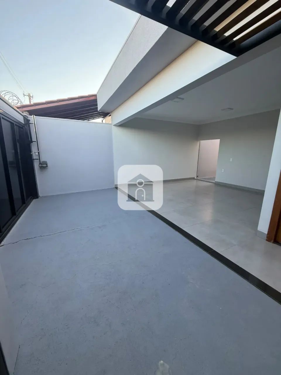 Excelente casa 03 Quartos Bairro Cidade Nova - Foto 2