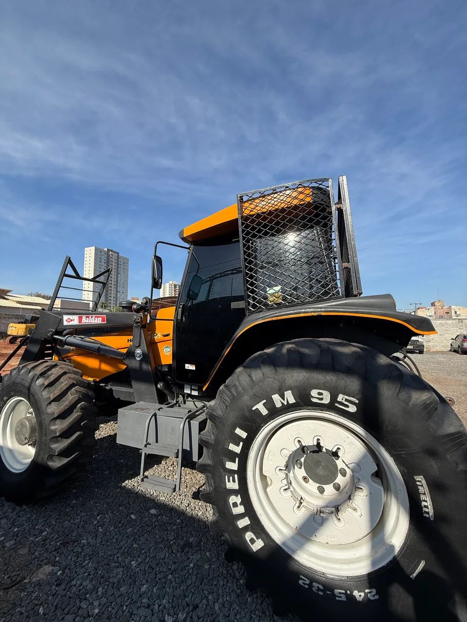 TRATOR BH 165 - Foto 3