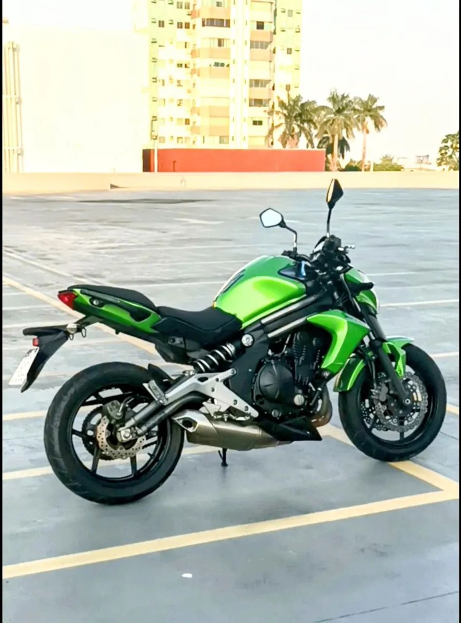 Kawasaki ER6-N - 650 cc