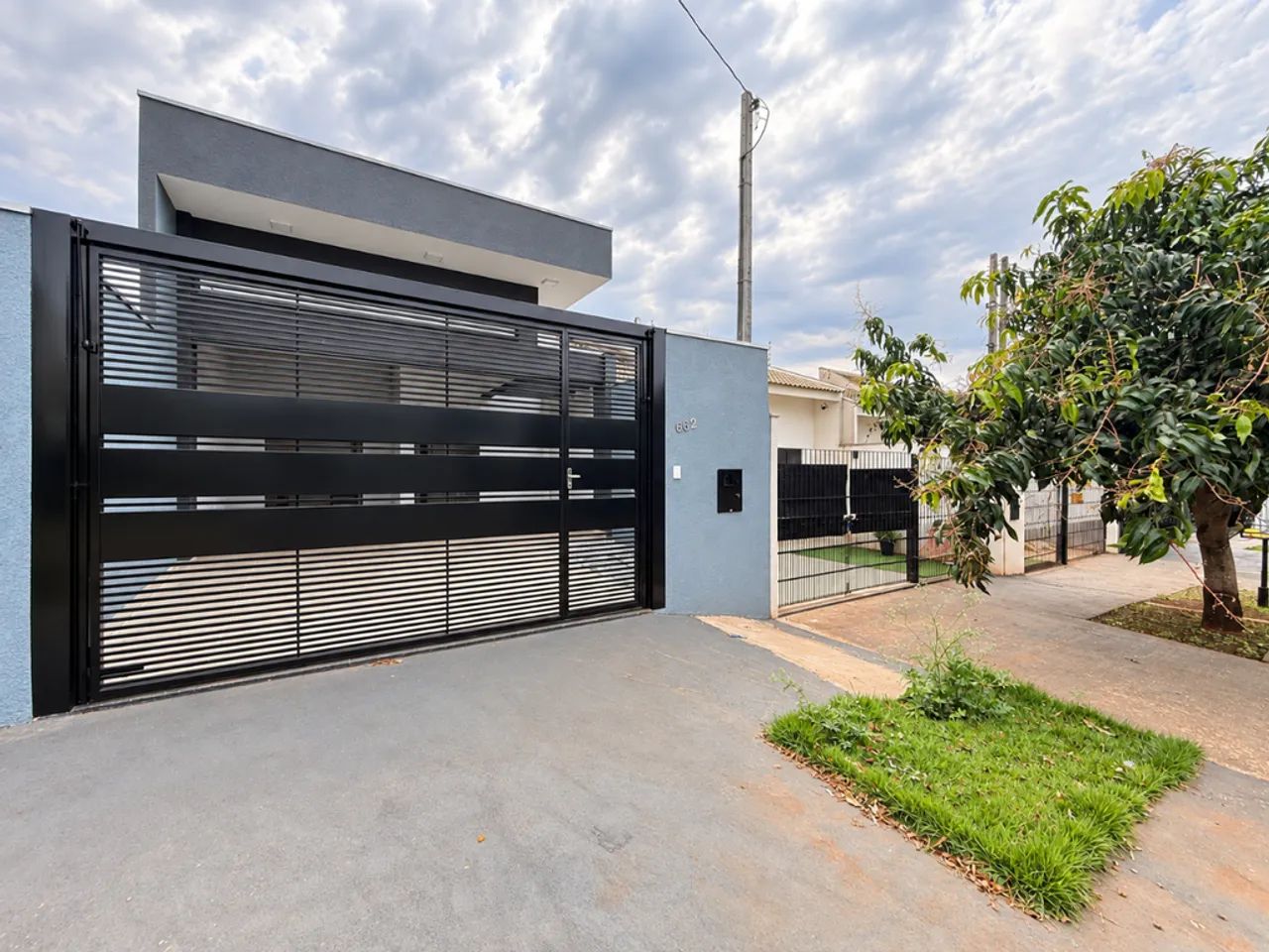Casa à venda em Maringá, Jardim Monte Rei, com 3 quartos, com 104.94 m²
