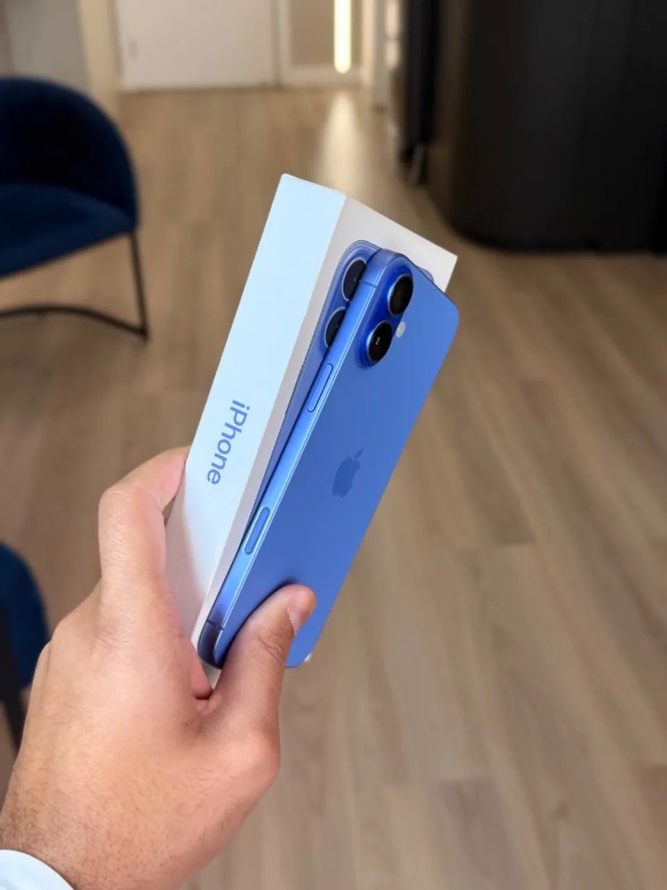 iPhone 16 Plus 128gb - Azul - Foto 3