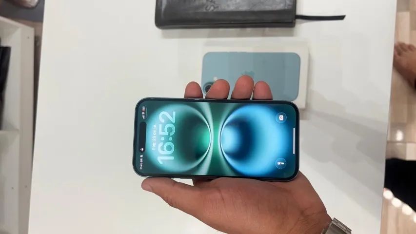 Iphone 16 128GB Bateria:97% com garantia até Novembro - Celulares