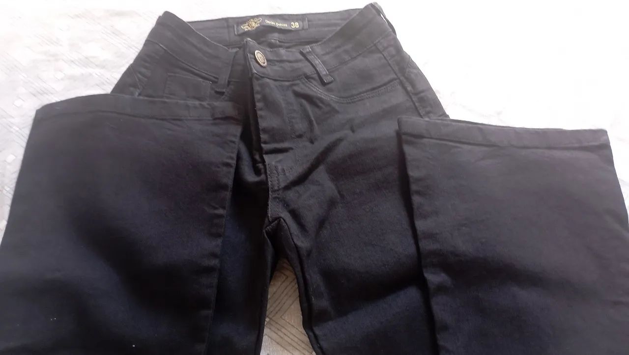 Calça brim stretch. Preto 38