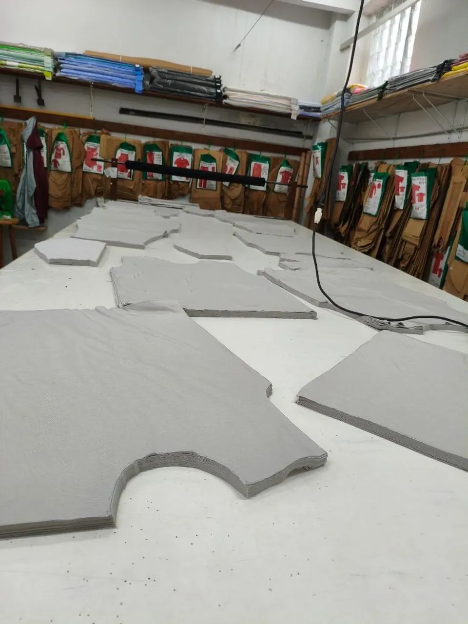 Precisa se de cortador de uniformes  - Foto 3