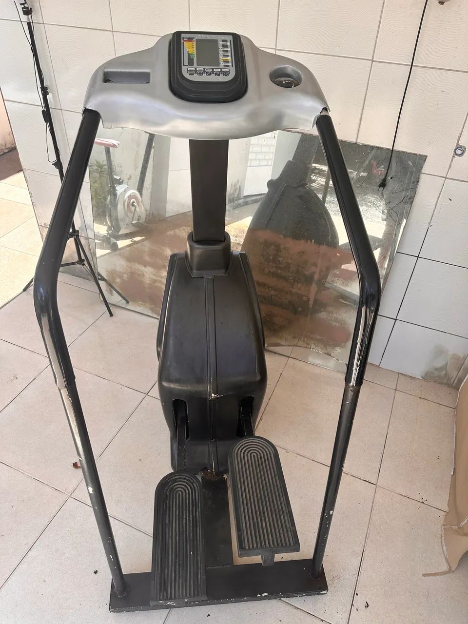 Aparelho simulador de escada