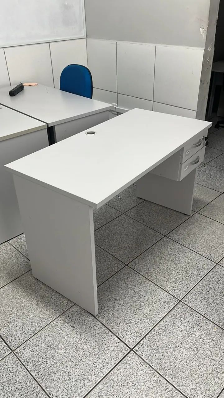 Conjunto mesas e cadeiras escritório - Foto 5