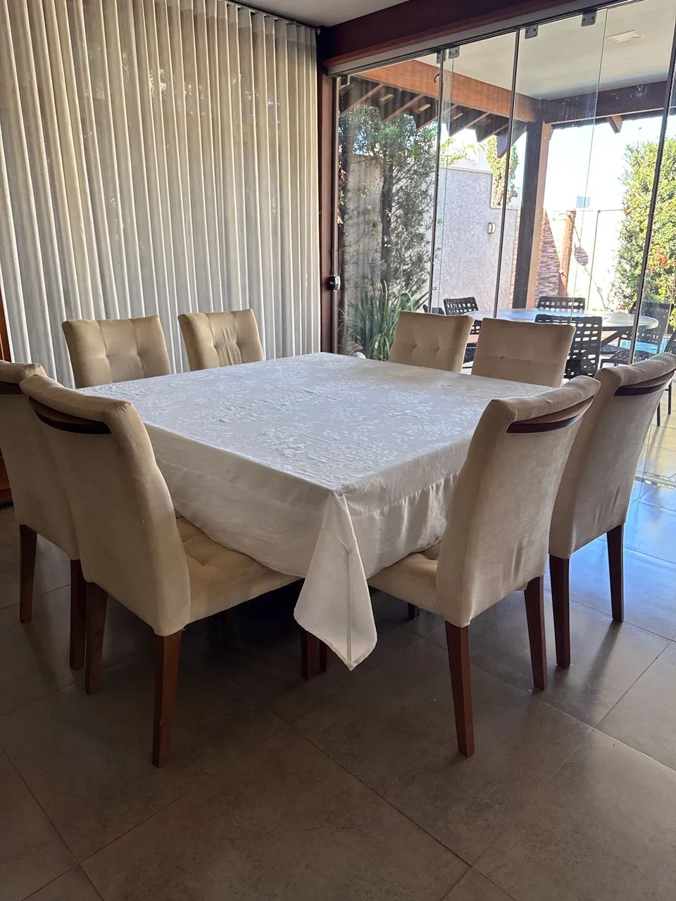 8 Cadeiras para mesa de jantar 