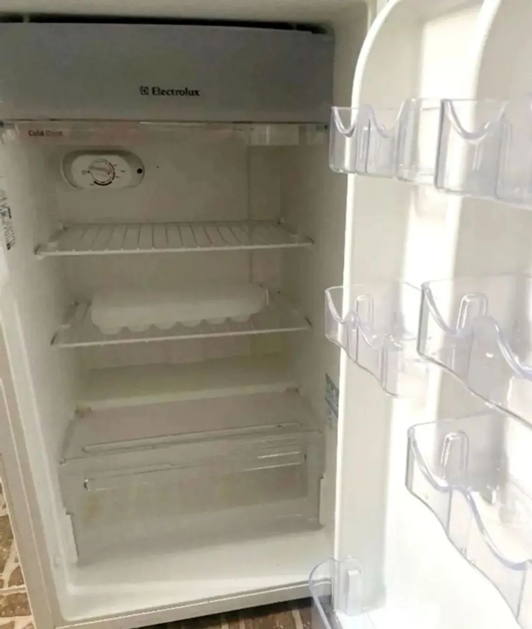 Frigobar Electrolux 122L 220V