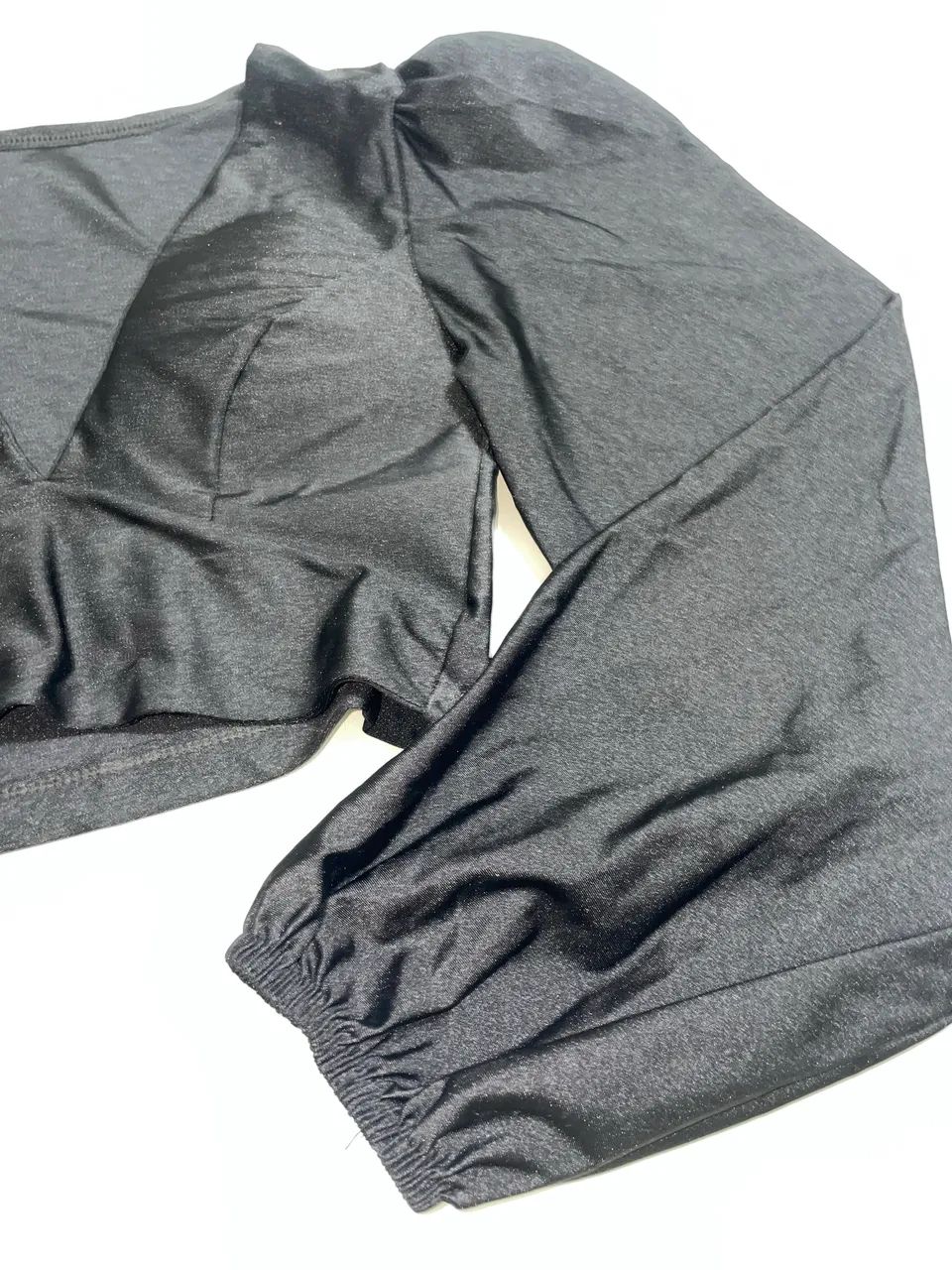 Cropped preto com bojo 