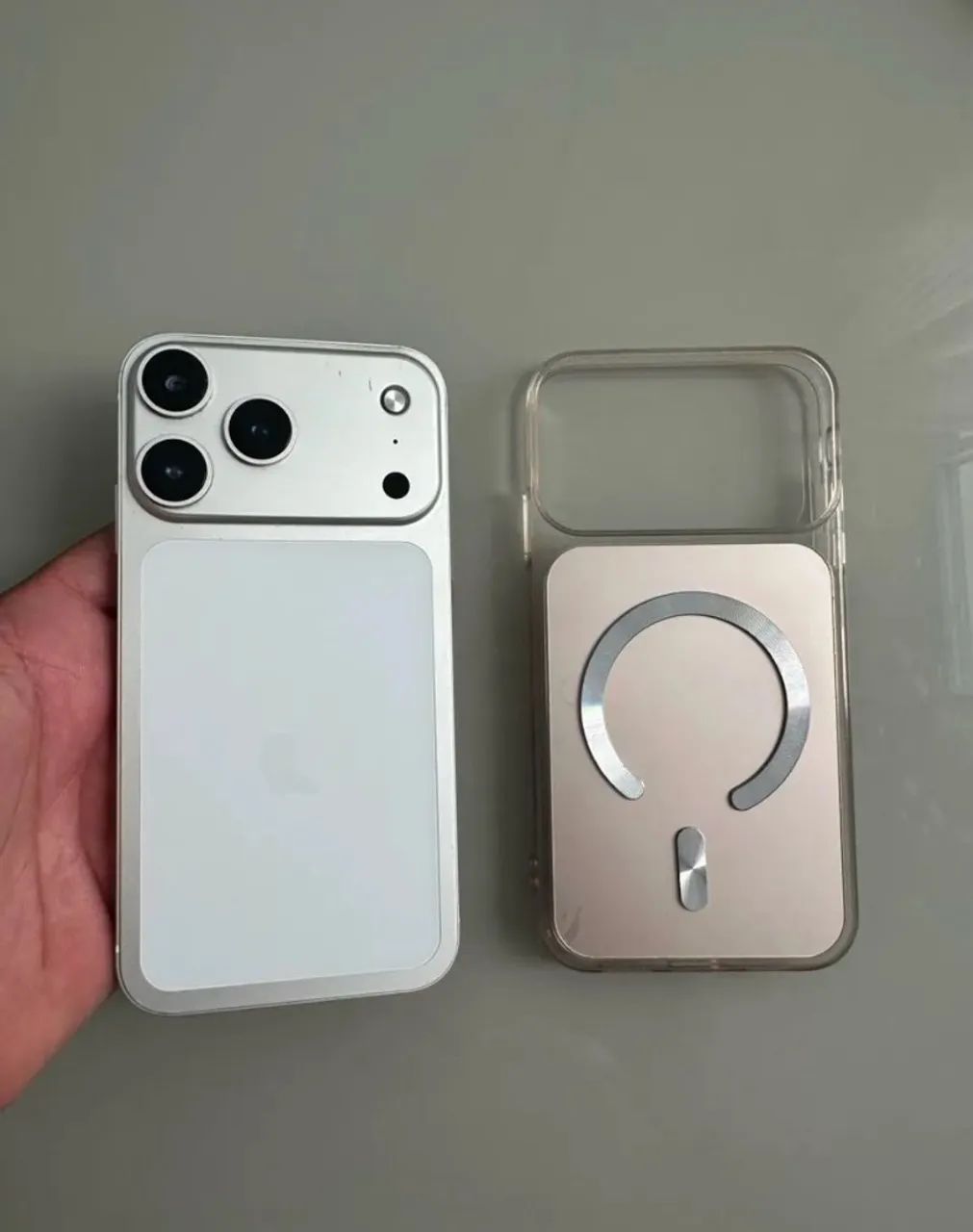 iPhone 11 na carcaça do 17 pro - Foto 3